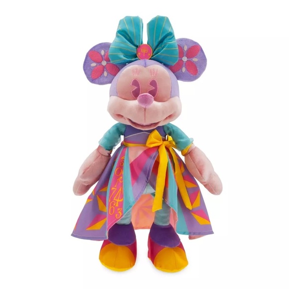 Minnie Mouse: The Main Attraction Plush – Disney it's a small world - Picture 1 of 5